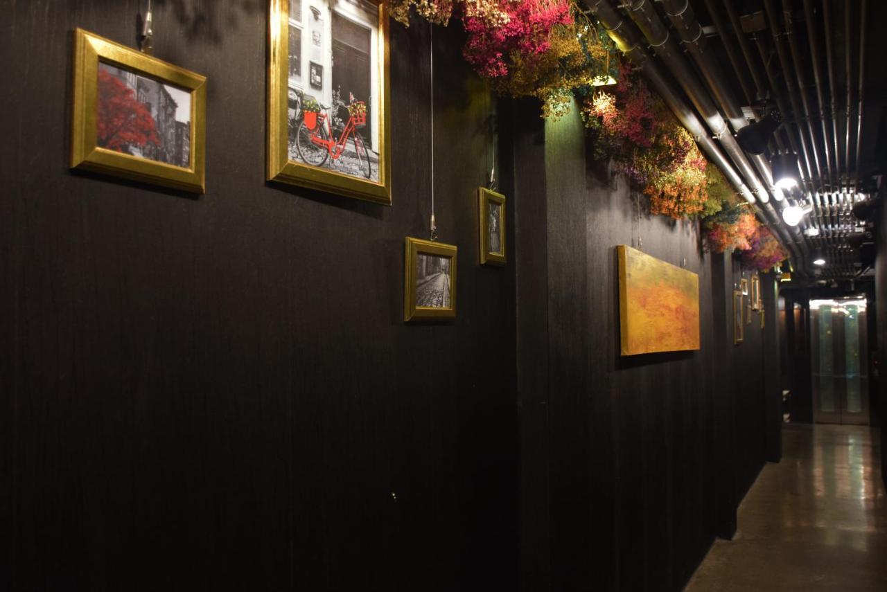 K. Gold Hotel Taichung Buitenkant foto
