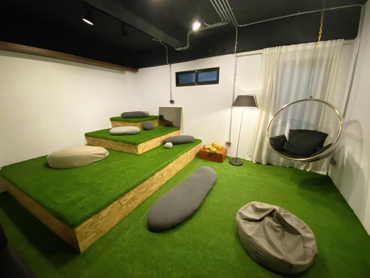 K. Gold Hotel Taichung Buitenkant foto